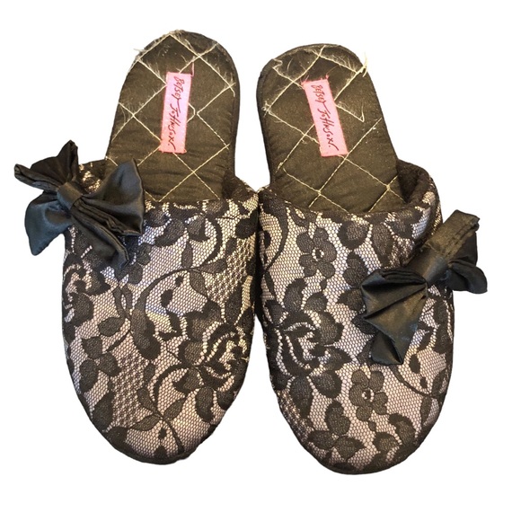 Betsey Johnson Black Lace Slippers size 7/8 - Picture 3 of 7